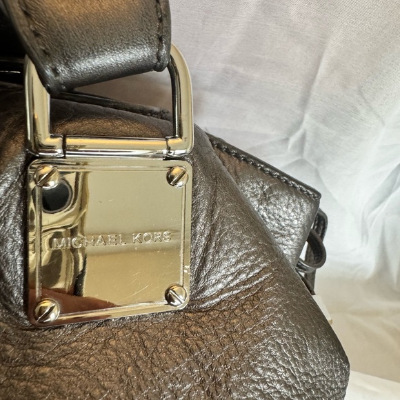 Michael Kors Metallic Silver Shoulder Bag - Picture 7 of 11